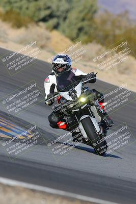 media/Dec-18-2022-SoCal Trackdays (Sun) [[8099a50955]]/Turn 10 (140pm)/